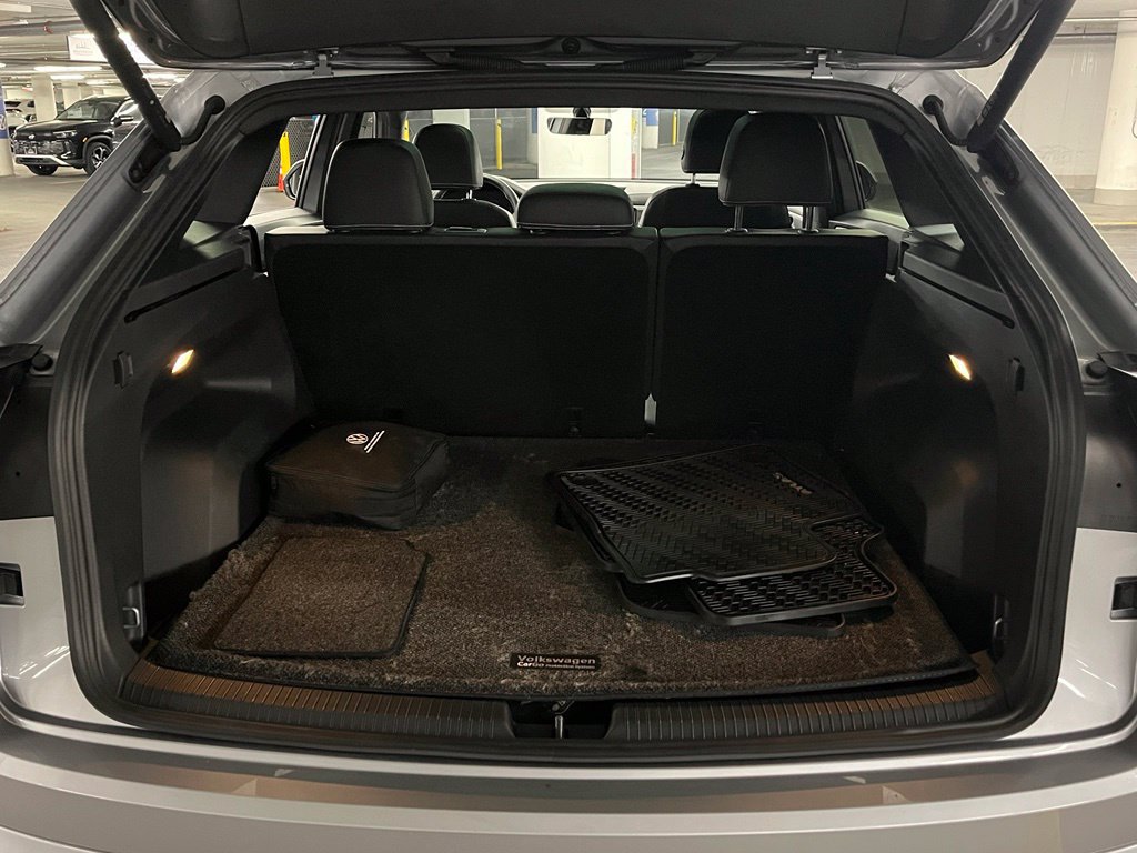 Used 2023 Volkswagen Atlas Cross Sport SE w/ Panoramic Sunroof Package AWD/4WD image 39