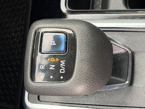 Used 2022 Nissan Pathfinder SV w/ SV Black Package FWD image 30