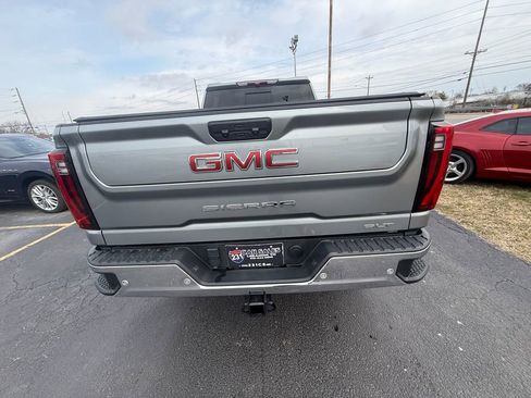 Used 2024 GMC Sierra 2500 SLT w/ SLT Premium Package image 4