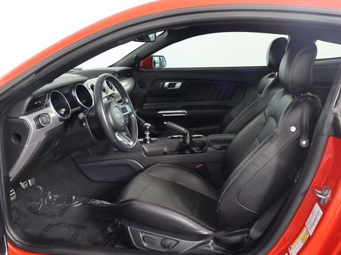 Used 2020 Ford Mustang GT Premium RWD image 9