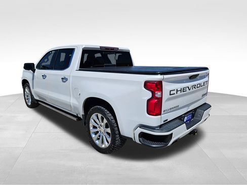Used 2019 Chevrolet Silverado 1500 High Country w/ Technology Package AWD/4WD image 10