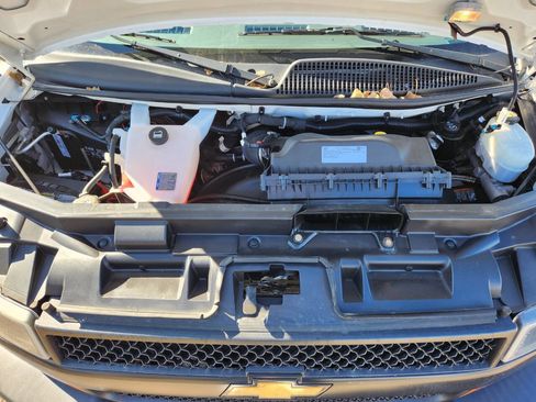Used 2020 Chevrolet Express 2500 w/ Driver Convenience Package image 26
