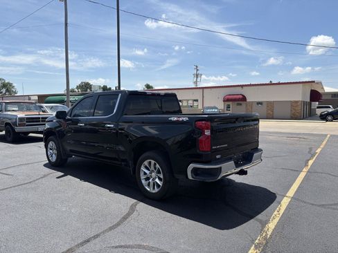 Used 2020 Chevrolet Silverado 1500 LTZ w/ LTZ Plus Package AWD/4WD image 21