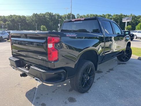 New 2026 Chevrolet Silverado 1500 Custom Trail Boss w/ LPO, Dark Essentials Package AWD/4WD image 12