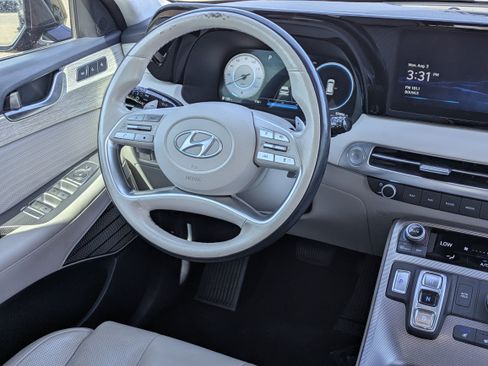 Used 2023 Hyundai Palisade Calligraphy FWD image 16