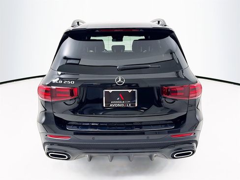 Certified 2025 Mercedes-Benz GLB 250 image 7