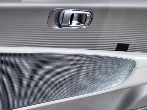 New 2025 Hyundai Ioniq 6 SEL image 13