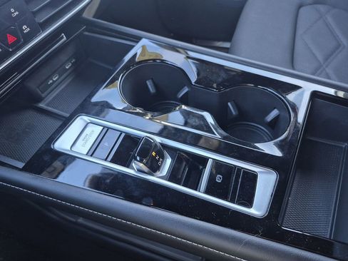 Used 2024 Volkswagen Atlas Cross Sport SE image 23