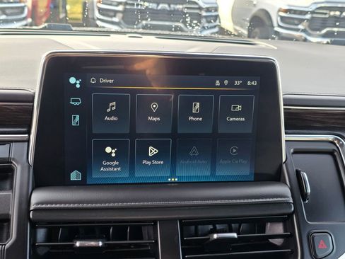 Used 2024 Chevrolet Suburban LT image 22