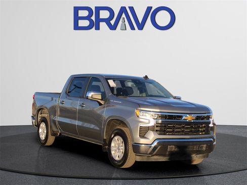 Used 2025 Chevrolet Silverado 1500 LT image 4