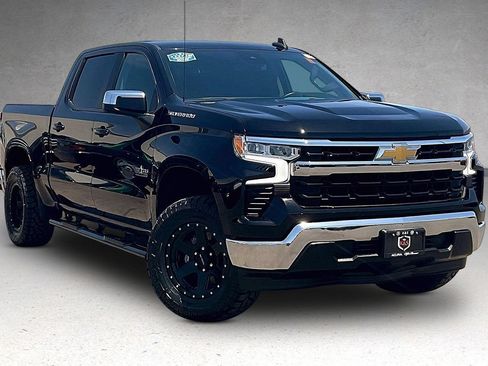 Used 2023 Chevrolet Silverado 1500 LT RWD image 2