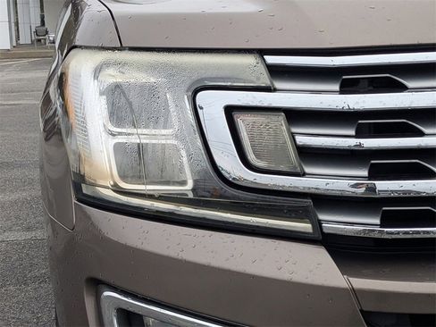 Used 2018 Ford Expedition Limited w/ Driver Assistance Package image 10