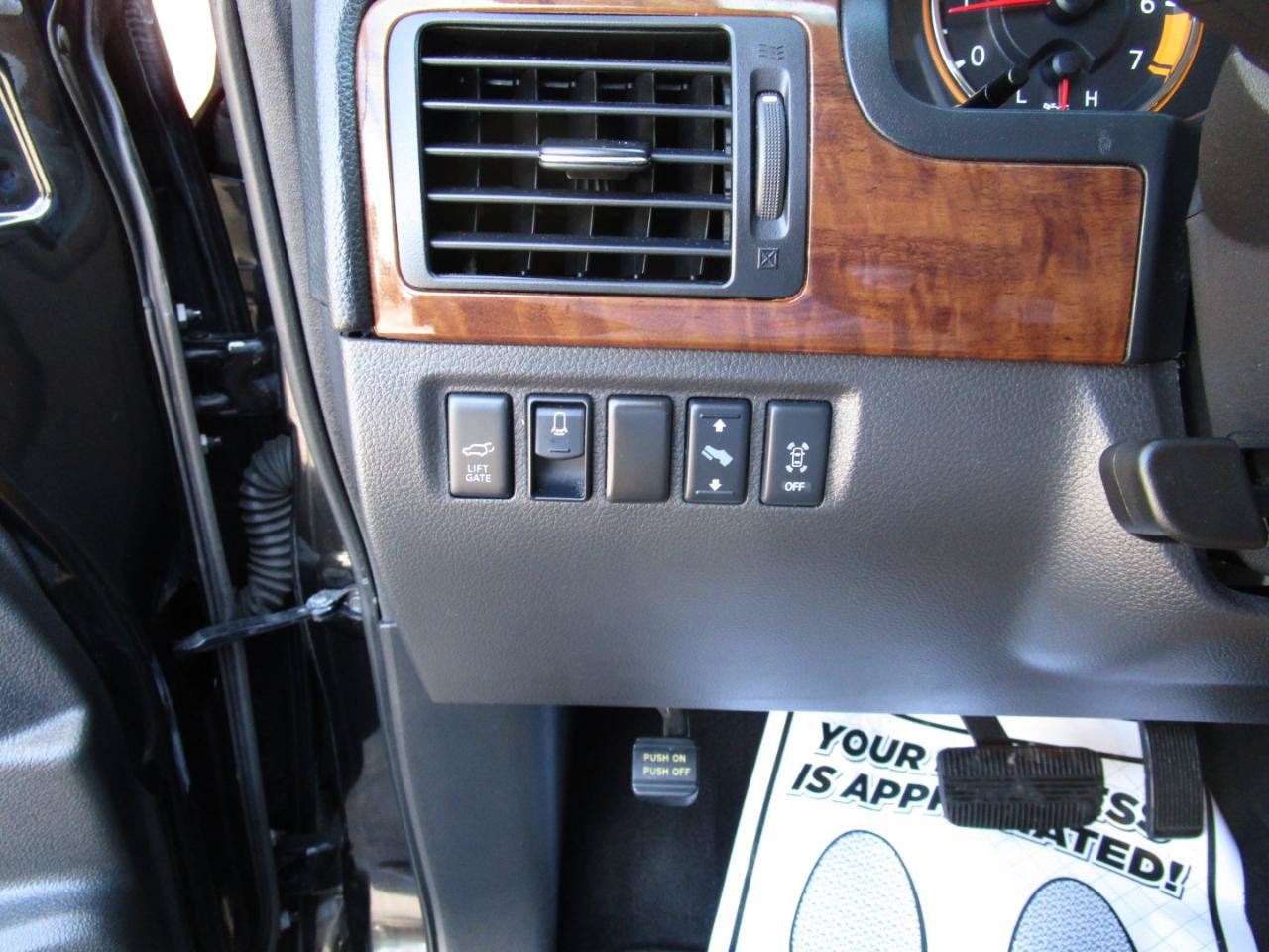 Used 2015 Nissan Armada Platinum RWD image 19