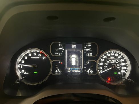 Used 2021 Toyota Tundra Limited w/ Limited Premium Package image 13