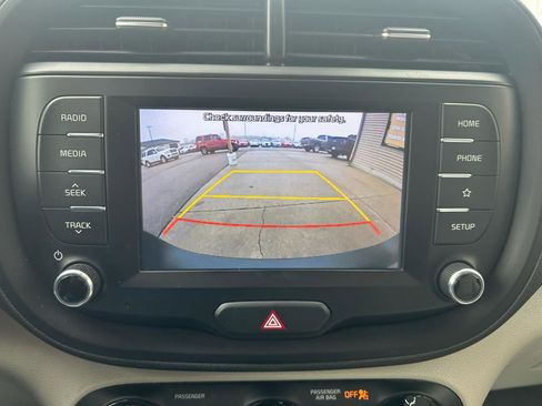 Used 2020 Kia Soul S image 24