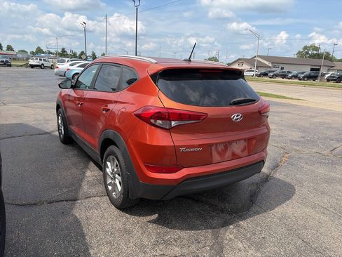 Used 2016 Hyundai Tucson SE w/ Option Group 02 FWD image 5