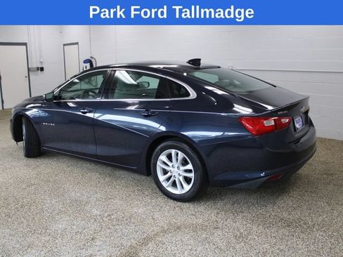 Used 2016 Chevrolet Malibu LT FWD image 2