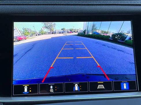 Used 2023 Cadillac XT5 Premium Luxury w/ Technology Package AWD/4WD image 19