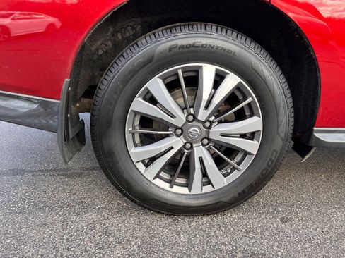 Used 2019 Nissan Pathfinder SL image 11