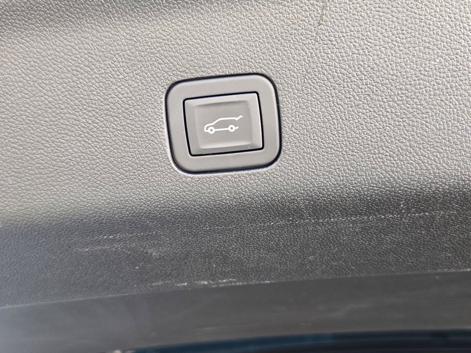 Certified 2026 Cadillac Escalade Luxury w/ LPO, Floor Liner Package RWD image 32