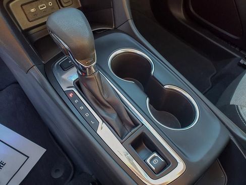 Used 2023 Chevrolet Equinox LS image 14