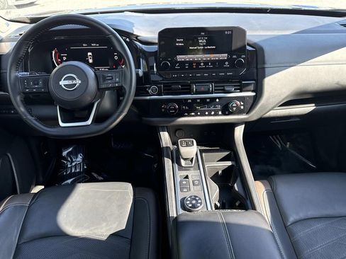 Used 2023 Nissan Pathfinder Platinum w/ Lighting Package (N93) AWD/4WD image 3