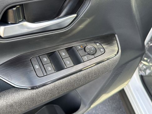 New 2026 Nissan Kicks SV w/ SV Premium Package image 27