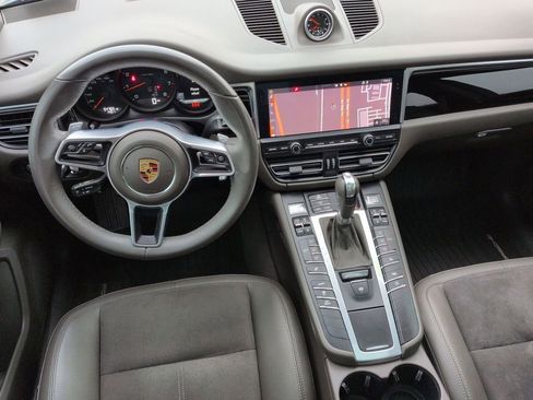 Used 2021 Porsche Macan AWD/4WD image 13