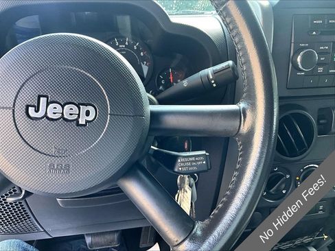 Used 2009 Jeep Wrangler X AWD/4WD image 16