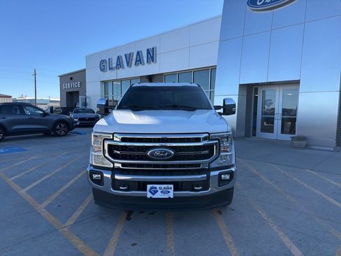 Used 2022 Ford F250 Lariat w/ Chrome Package image 2