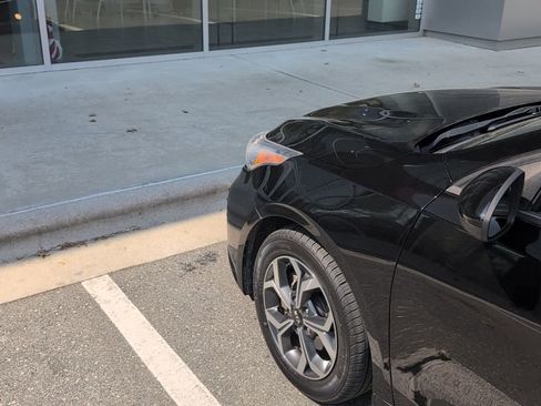 Used 2019 Kia Forte LXS image 12