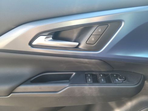 New 2026 Chevrolet Equinox EV LT image 22