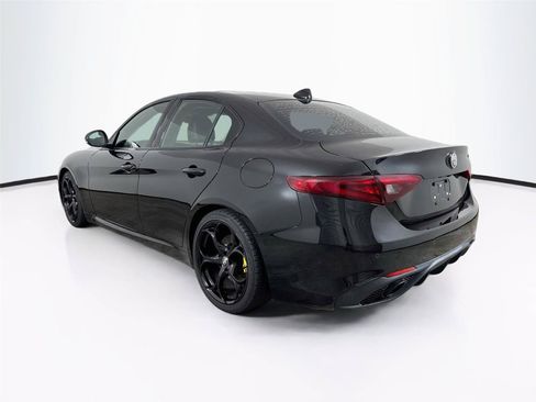 Used 2019 Alfa Romeo Giulia Ti Sport w/ Quick Order Package 22U Sport RWD image 7