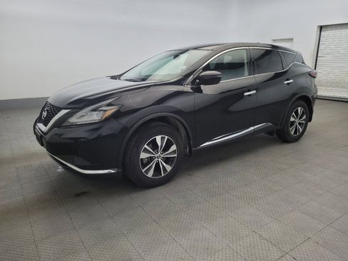 Used 2019 Nissan Murano S image 2