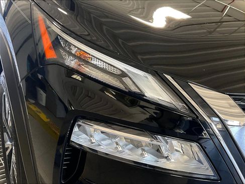 Certified 2023 Nissan Rogue SV AWD/4WD image 32