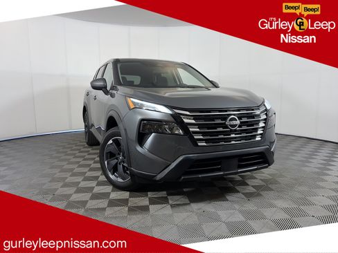 Used 2025 Nissan Rogue SV AWD/4WD image 1
