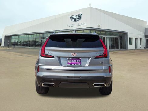 Used 2024 Cadillac XT4 Premium Luxury FWD image 5