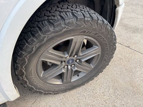 Used 2020 Ford F150 XLT w/ Equipment Group 302A Luxury image 15