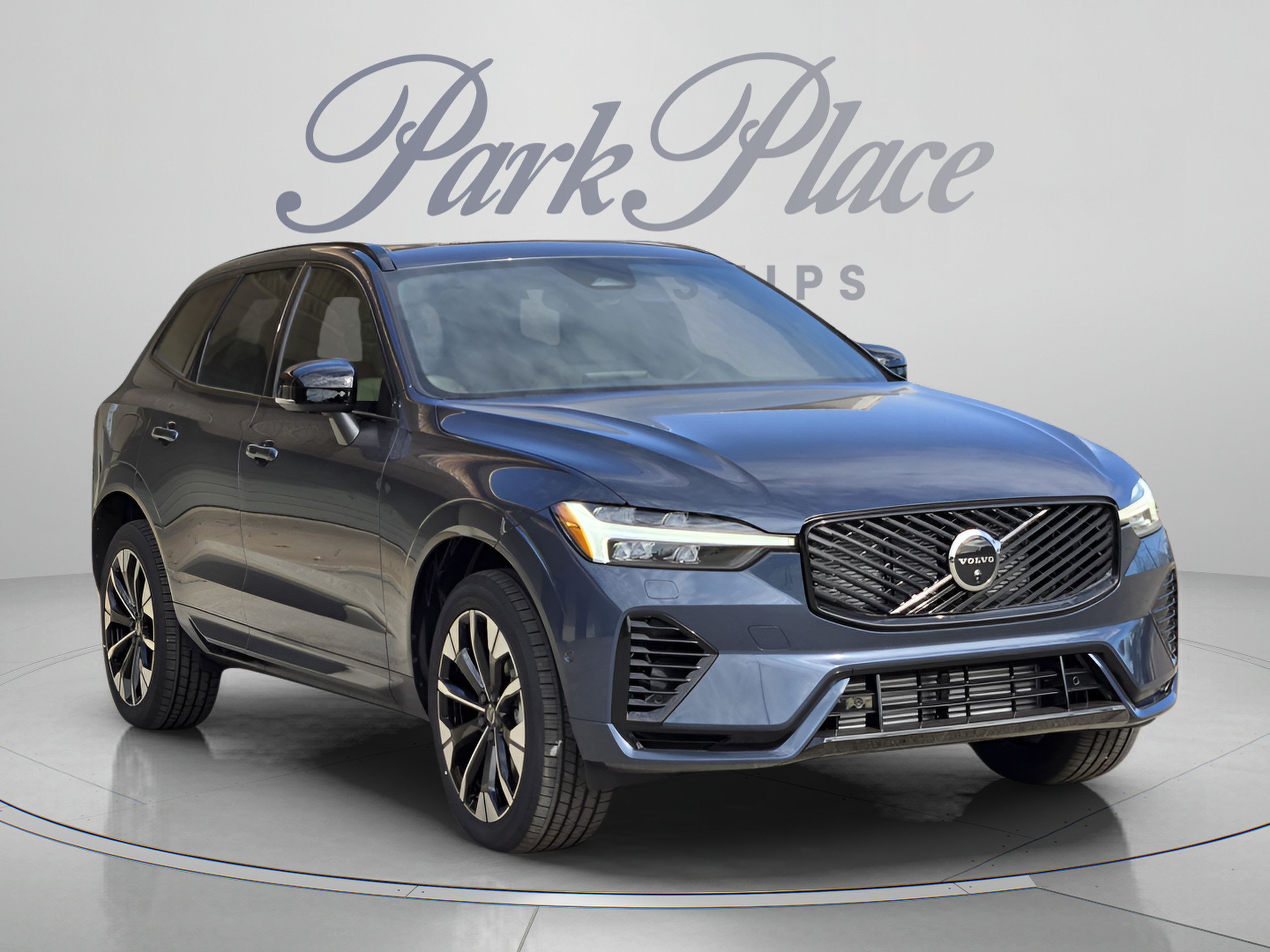 Used 2026 Volvo XC60 T8 Plus w/ Protection Package Premier AWD/4WD image 8