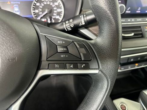 Used 2023 Nissan Altima 2.5 SV image 16