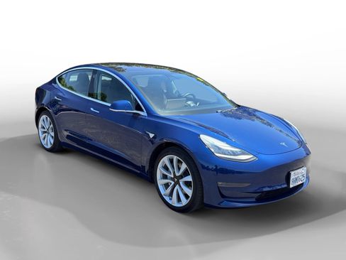 Used 2018 Tesla Model 3 Long Range AWD/4WD image 7