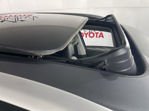 Used 2025 Volkswagen Atlas SEL image 10