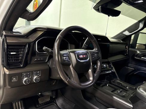 Used 2024 GMC Sierra 2500 AT4X image 19