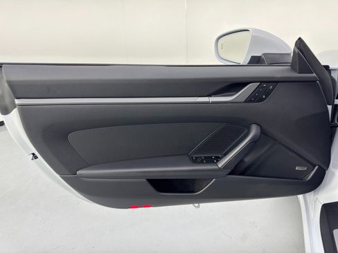 Used 2025 Porsche 911 Carrera image 38