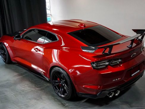 Used 2021 Chevrolet Camaro ZL1 image 78