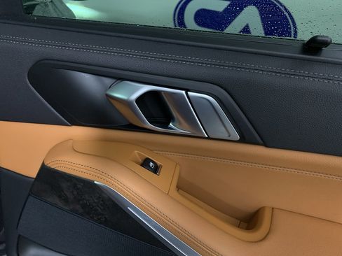 Used 2022 BMW X5 sDrive40i w/ Luxury Seating Package image 37