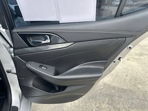 Used 2021 Nissan Maxima 3.5 SV w/ Floor Mat Group FWD image 37