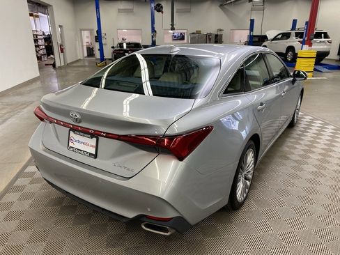Used 2019 Toyota Avalon Limited w/ Advanced Safety Package image 10