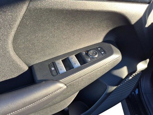 New 2026 Mitsubishi Outlander ES image 19