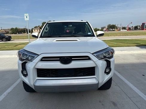 Used 2024 Toyota 4Runner TRD Off-Road Premium AWD/4WD image 3